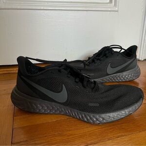 Nike Revolution 5 womens running shoes all black